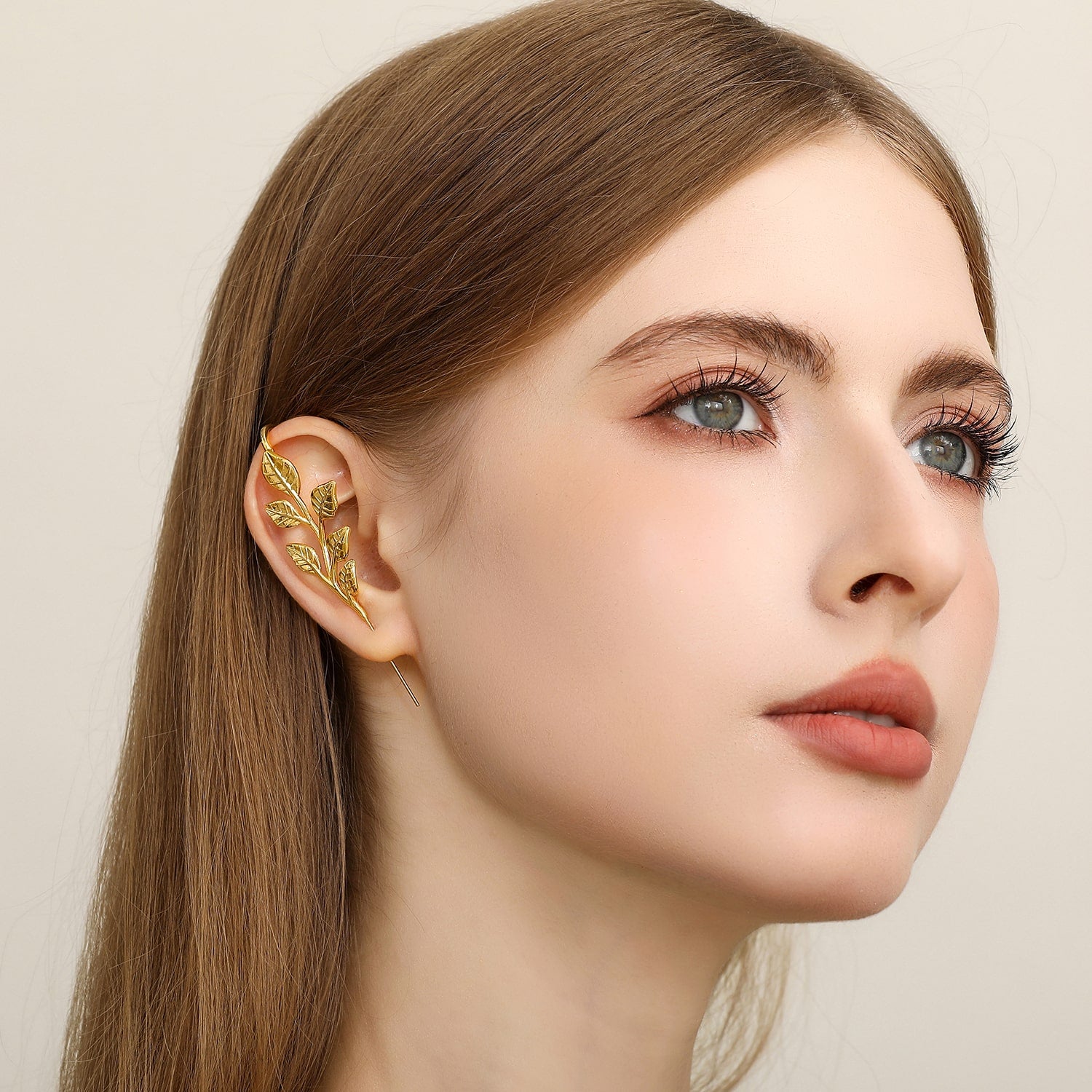 WHISPERING LEAVES-FISILDAYAN YAPRAKLAR