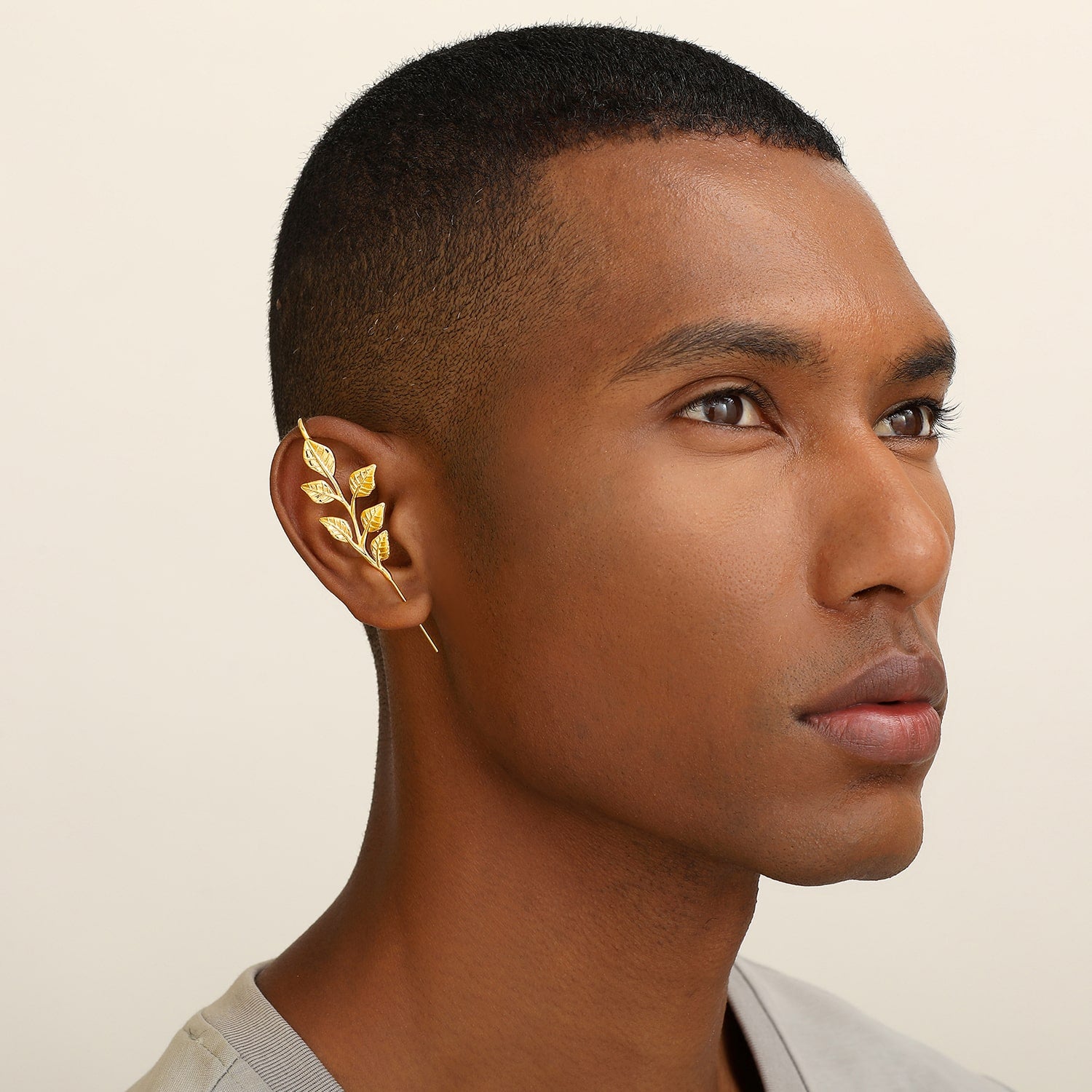 WHISPERING LEAVES-FISILDAYAN YAPRAKLAR